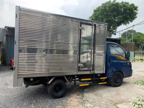 Bên ngoài thùng xe porter h150. tải trọng 1,5 tấn