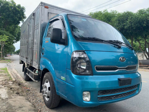 Kia K250 Cũ Đời 2019. Thùng Kín 2t4 Cũ. Xe K250 Màu Xanh Cũ