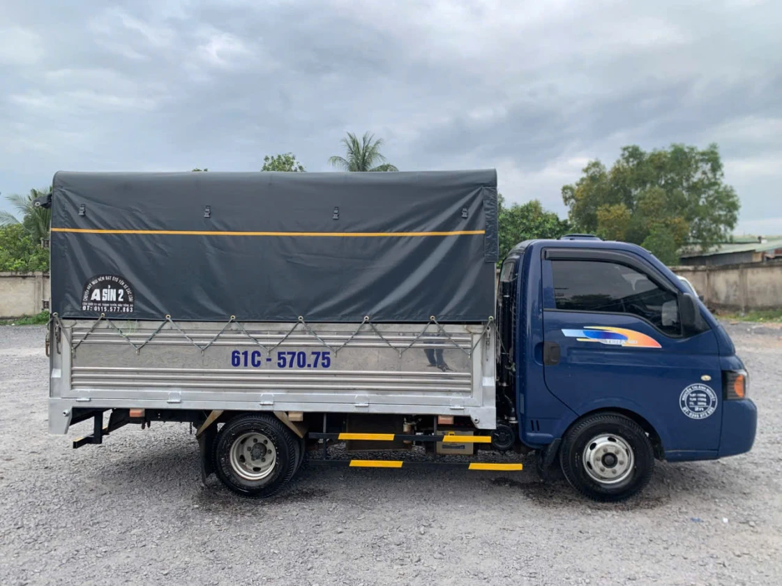 Thùng mui bạt xe tải cũ Tera180 tải trọng 1t7 đời 2021