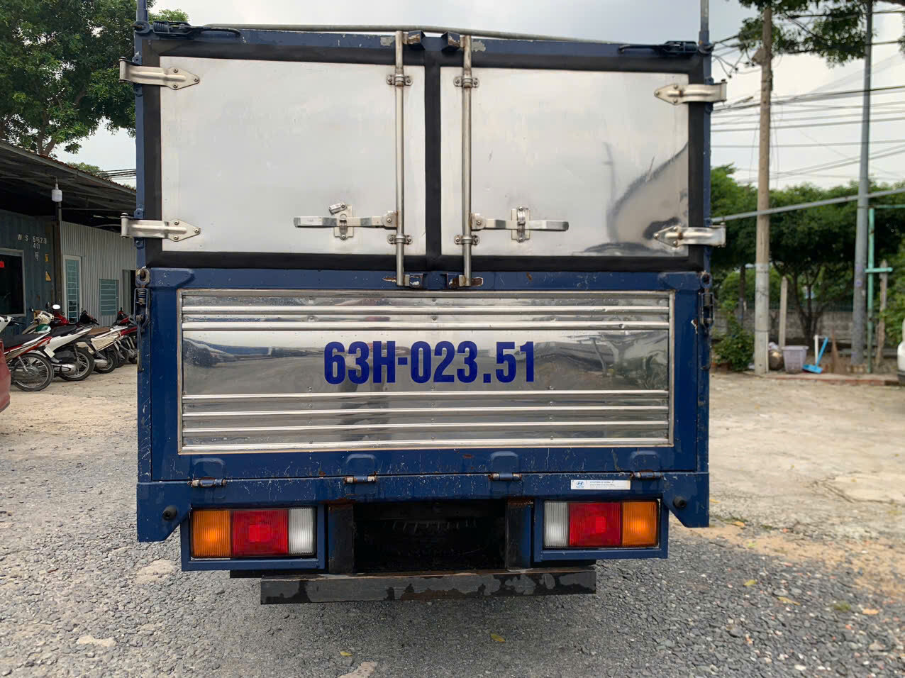 thùng 5 bững mở xe Hyundai n250 tải 2t4 đời 2022