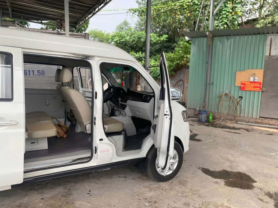 Tải van 5 chổ SRM 686 cũ đời 2024 tại bãi
