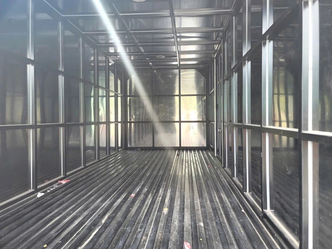 - Kia K250L trả góp ngân hàng thùng kín inox sàn dập sóng còn như mới 95%
