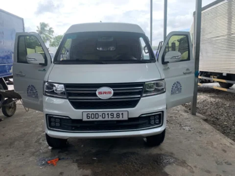 Giá xe tải van SRM 868 đời 2024 dao đông từ 250tr tới 270tr